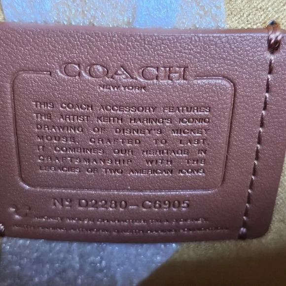 Disney x Coach Mickey Crossbody - Picture 7 of 12